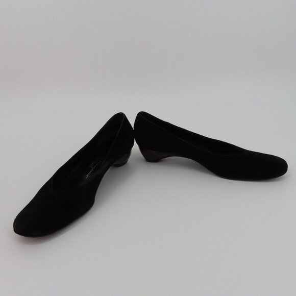 Salvatore Ferragamo 7.5 B Black Suede Tortoise Shell Design Heel Round Toe Italy - Picture 6 of 16